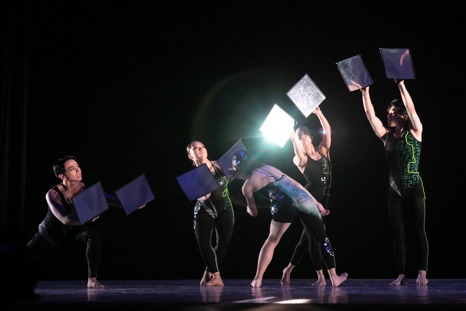 ダンス部の活動写真