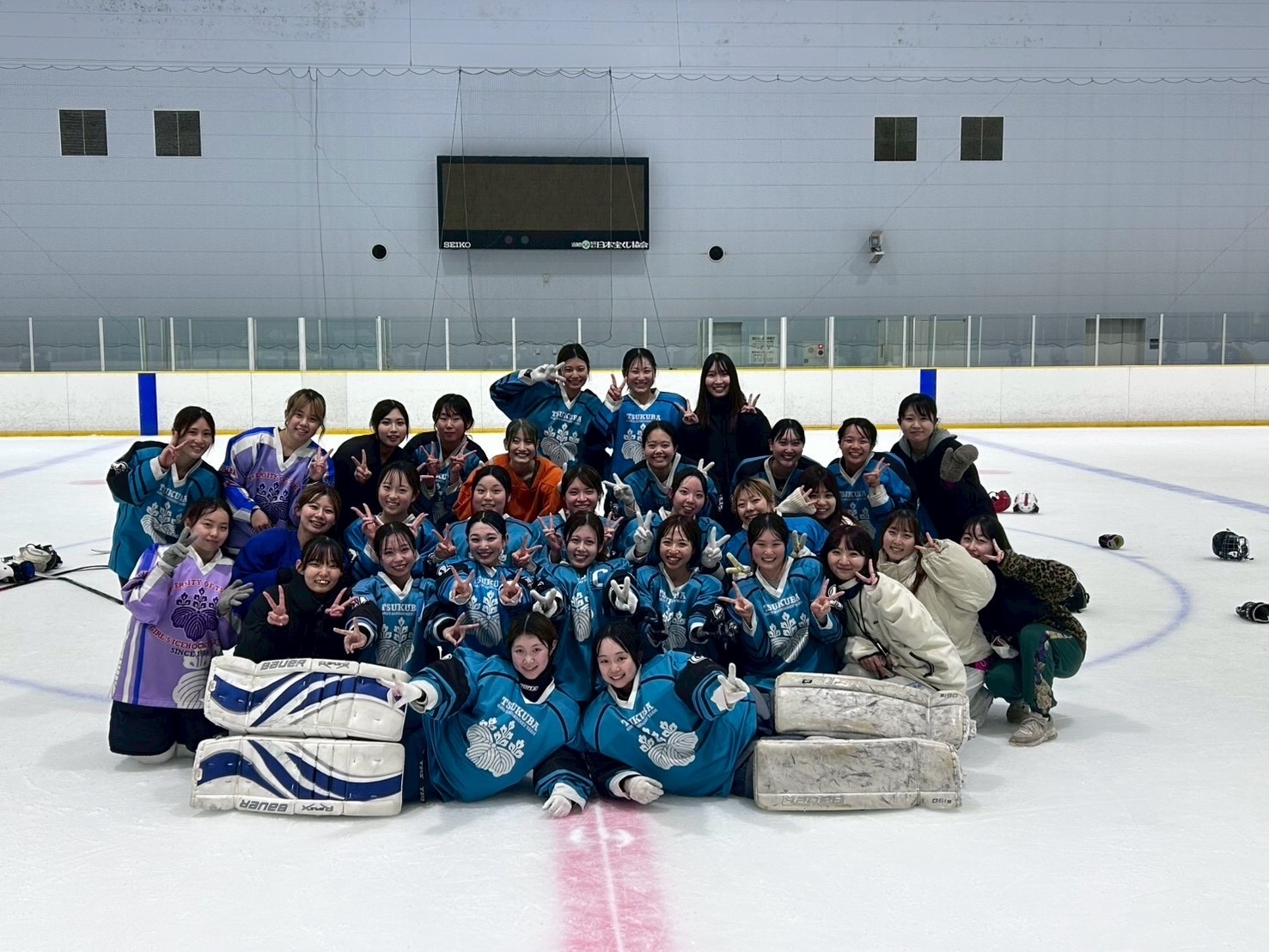 女子アイスホッケー部の活動写真