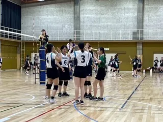 医学バレーボール部の活動写真