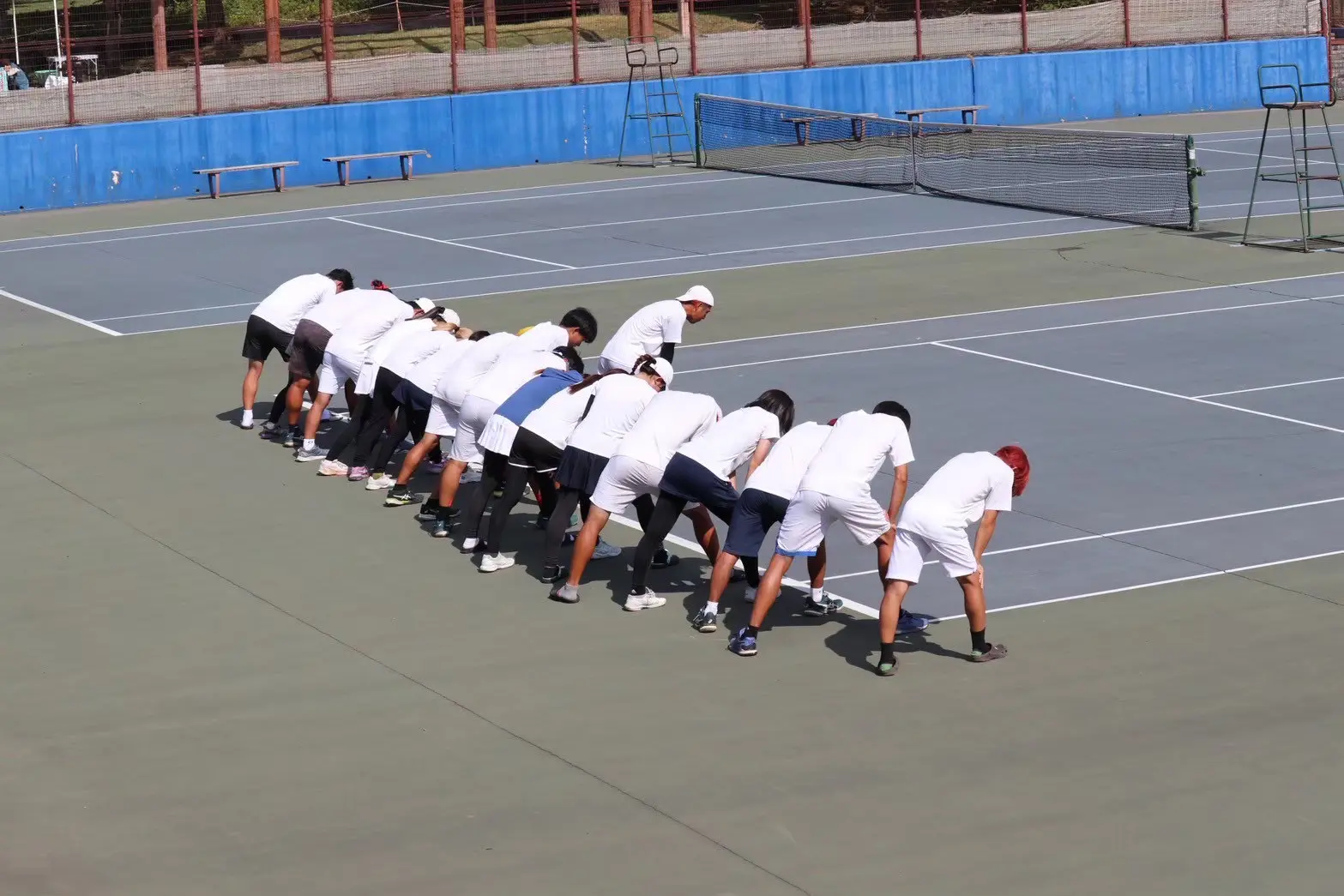 硬式テニスサークルADVANTの活動写真