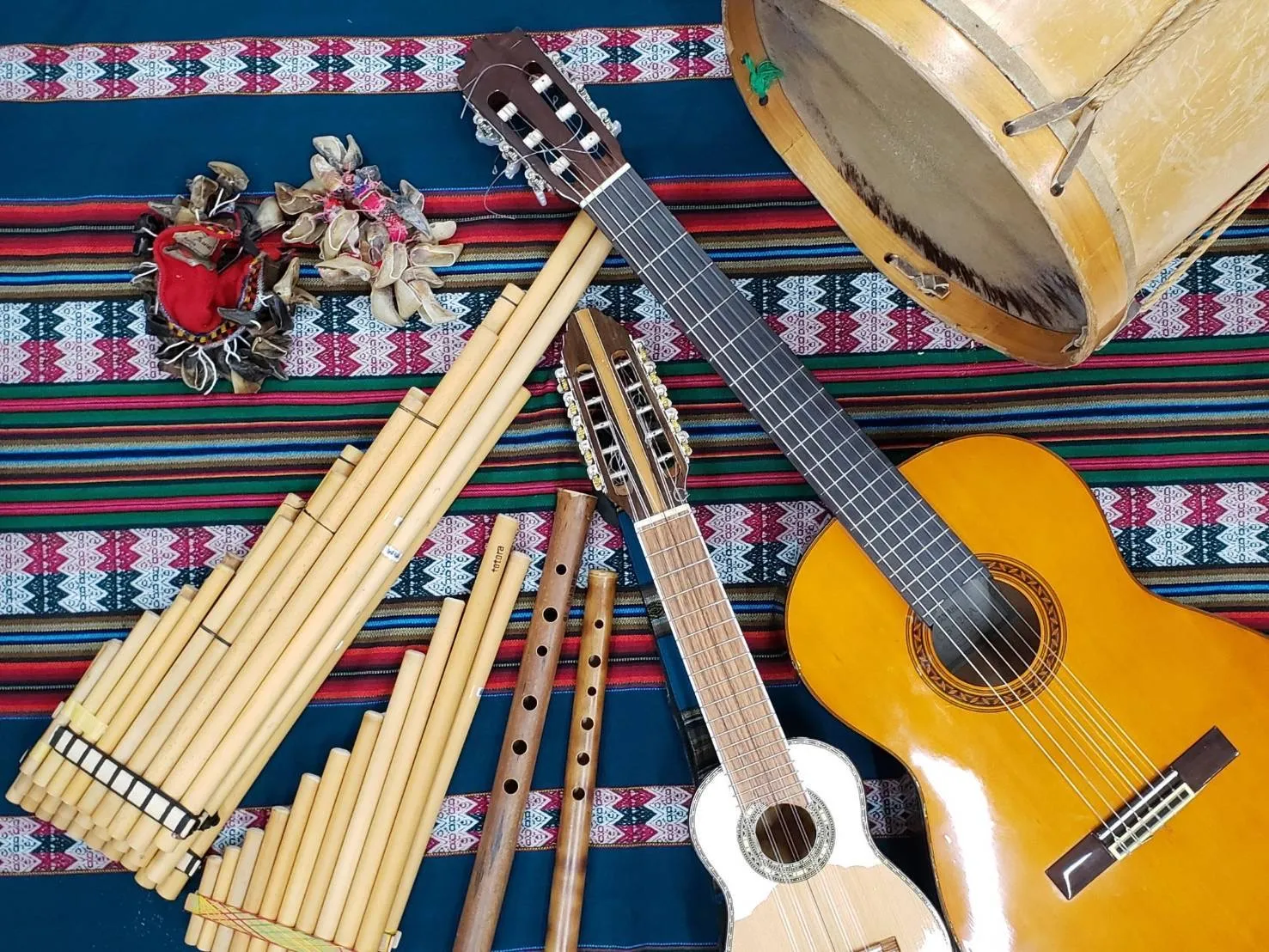 フォルクローレ愛好会のサムネイル画像