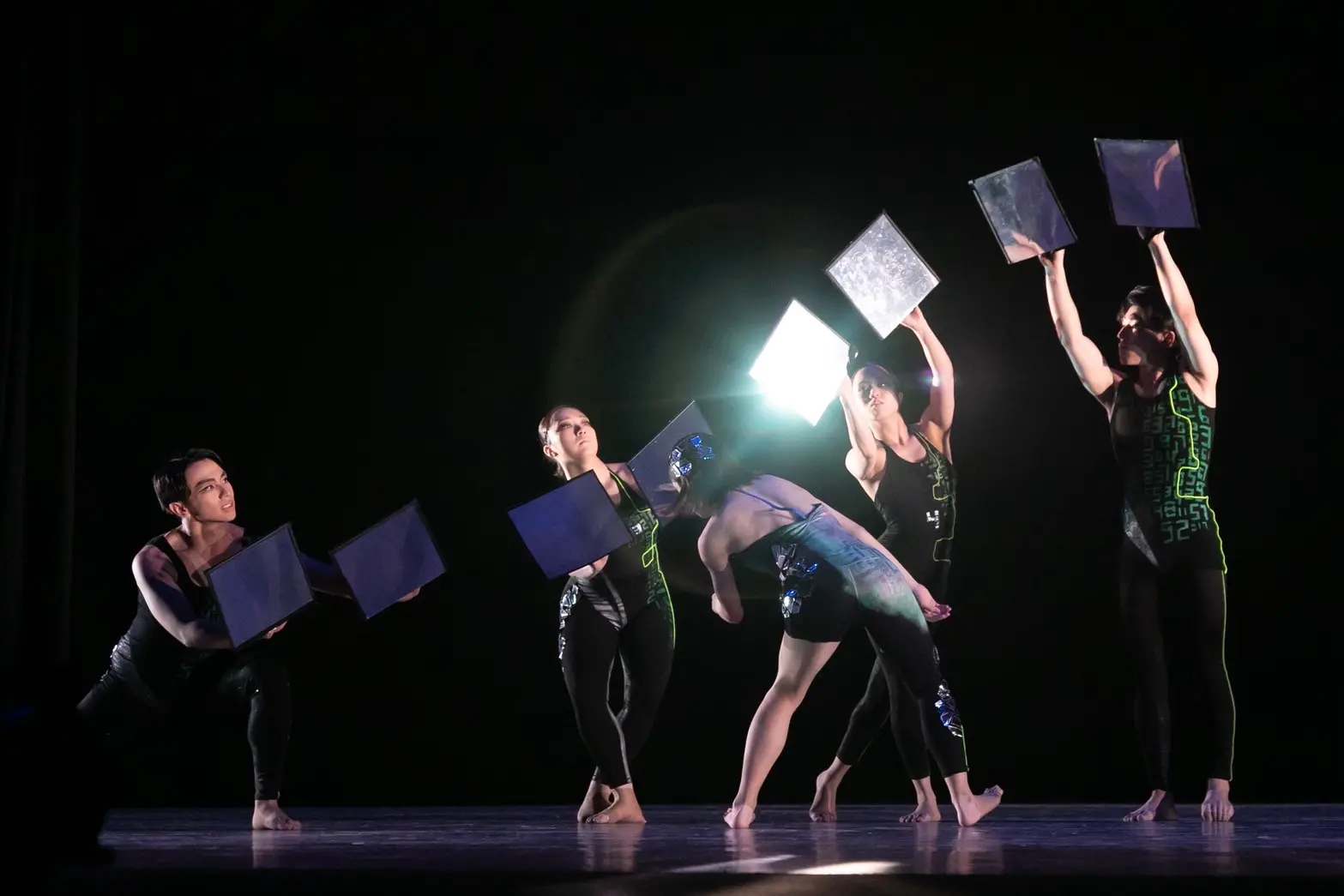 ダンス部の活動写真