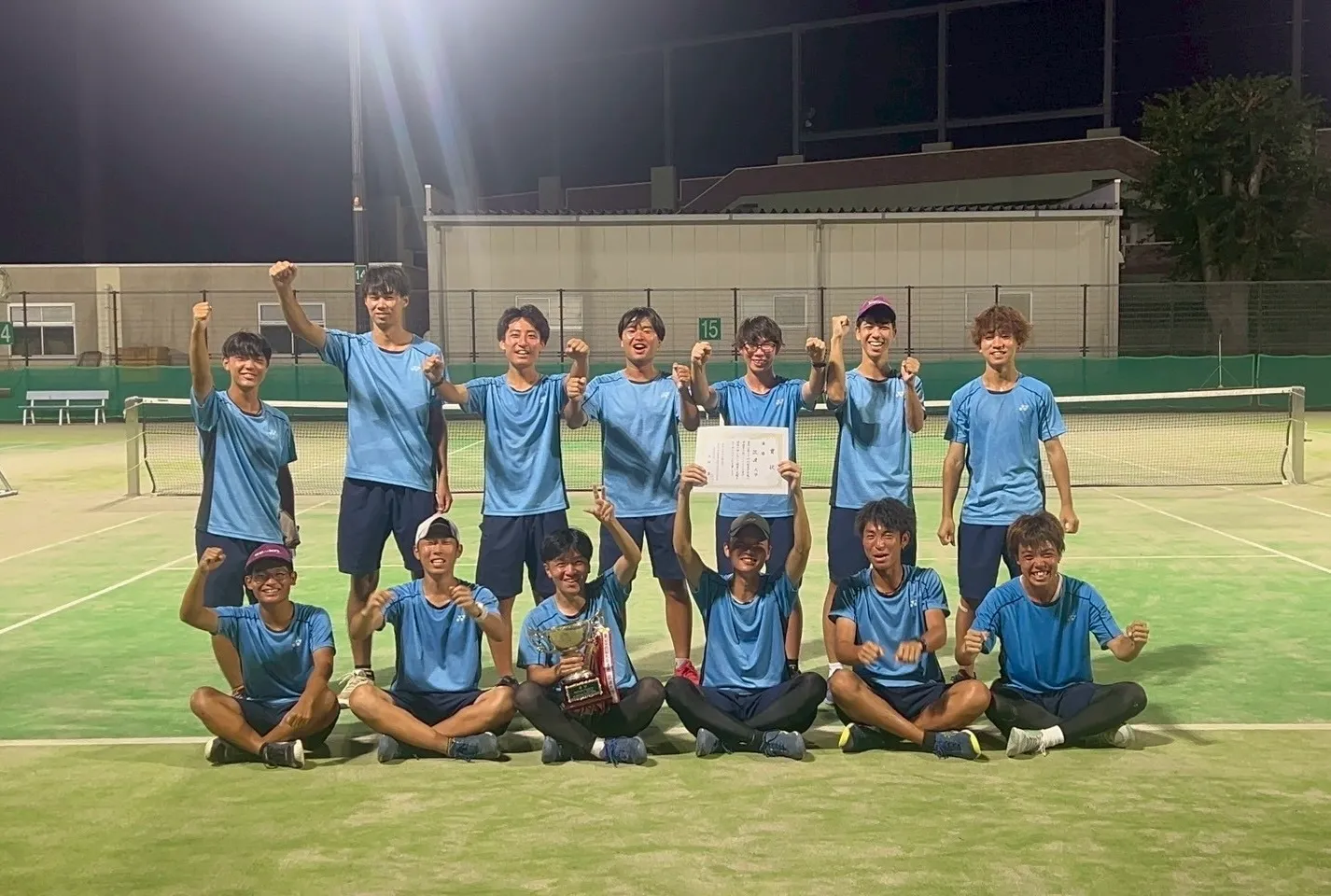 軟式庭球部の活動写真